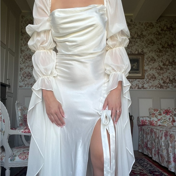 For Love And Lemons Dresses & Skirts - For Love of Lemons Elegant White Dress with Puff Sleeves- Willow Gown